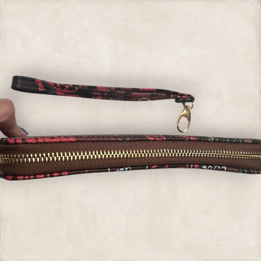 Graffiti Print Zip Around Wallet‎ Wristlet Vegan Leather NEW